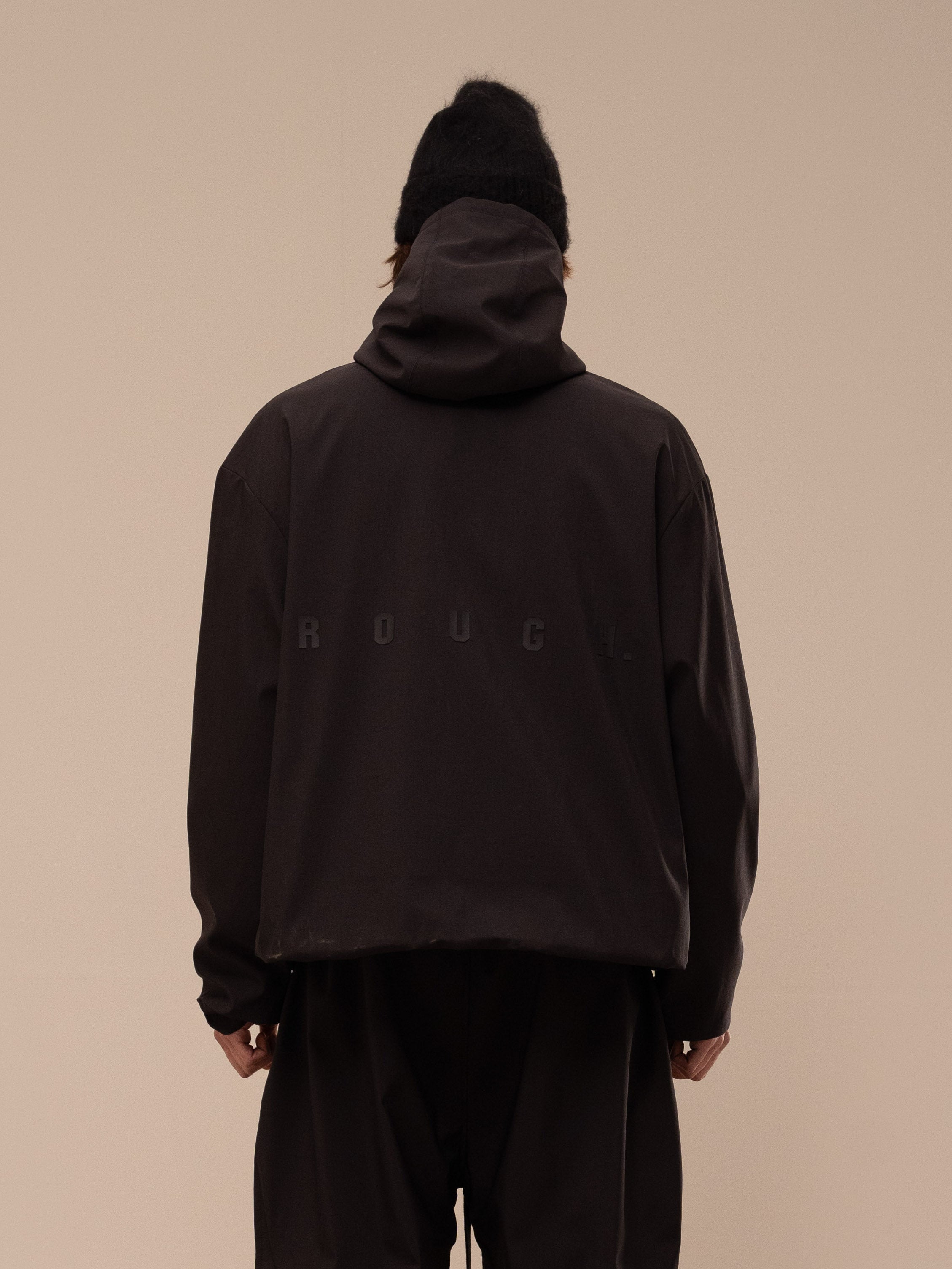 SIGNATURE RAIN JACKET