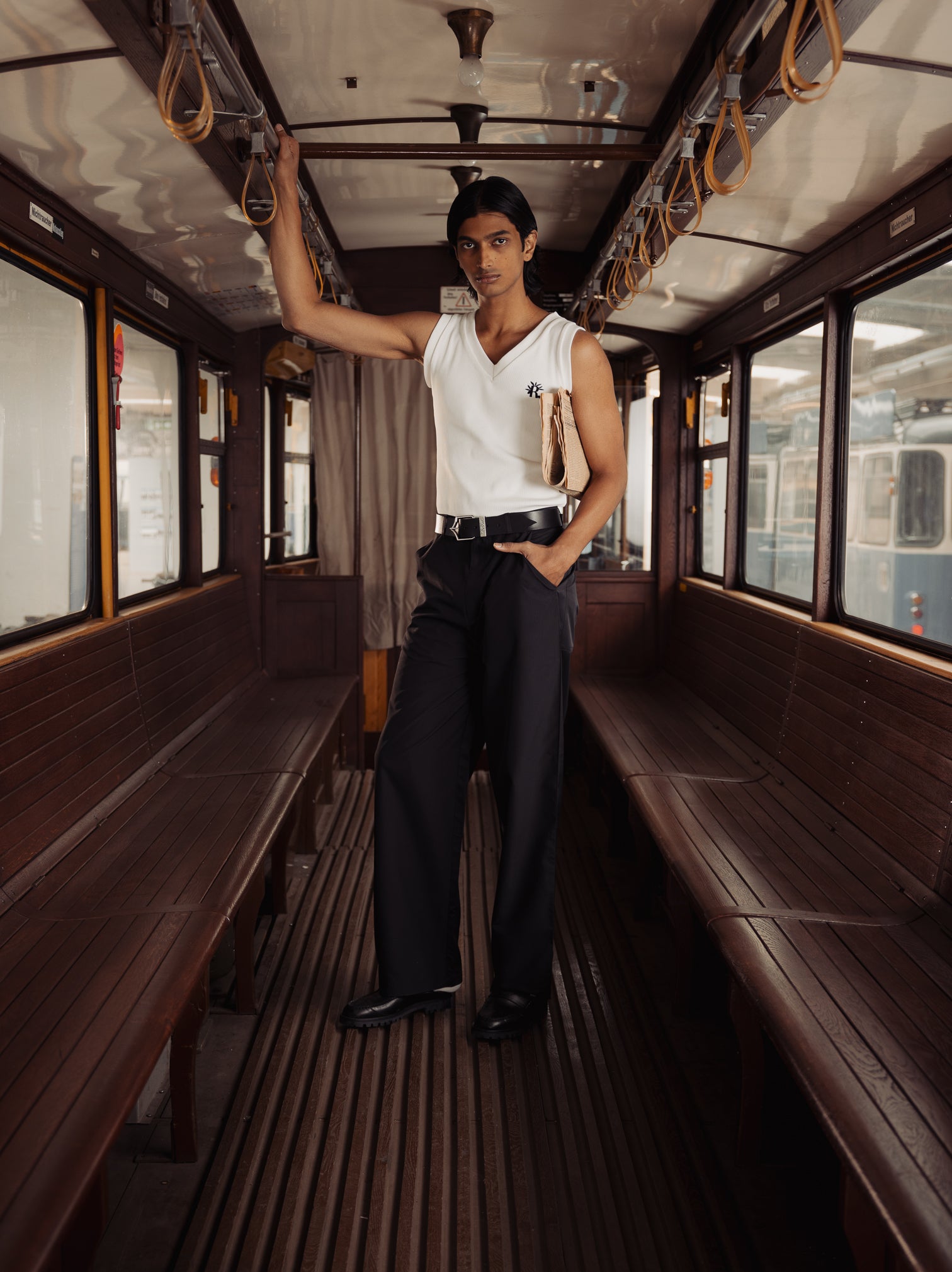 BLACK ASPARAGUS PANTS