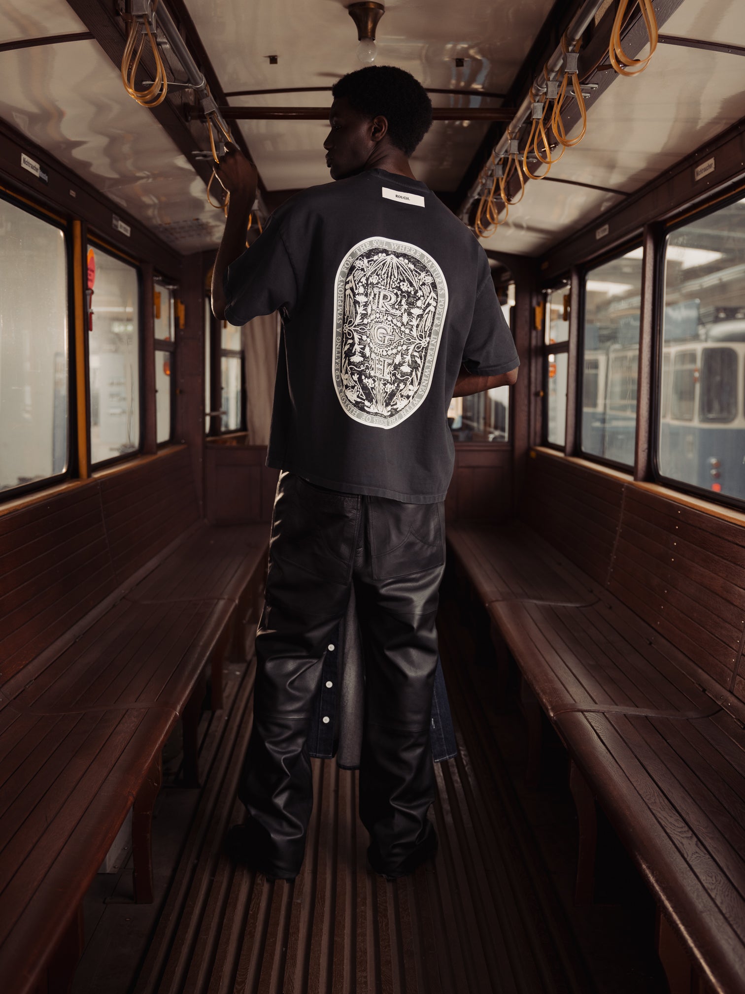 METAL SHIELD T-SHIRT BLACK