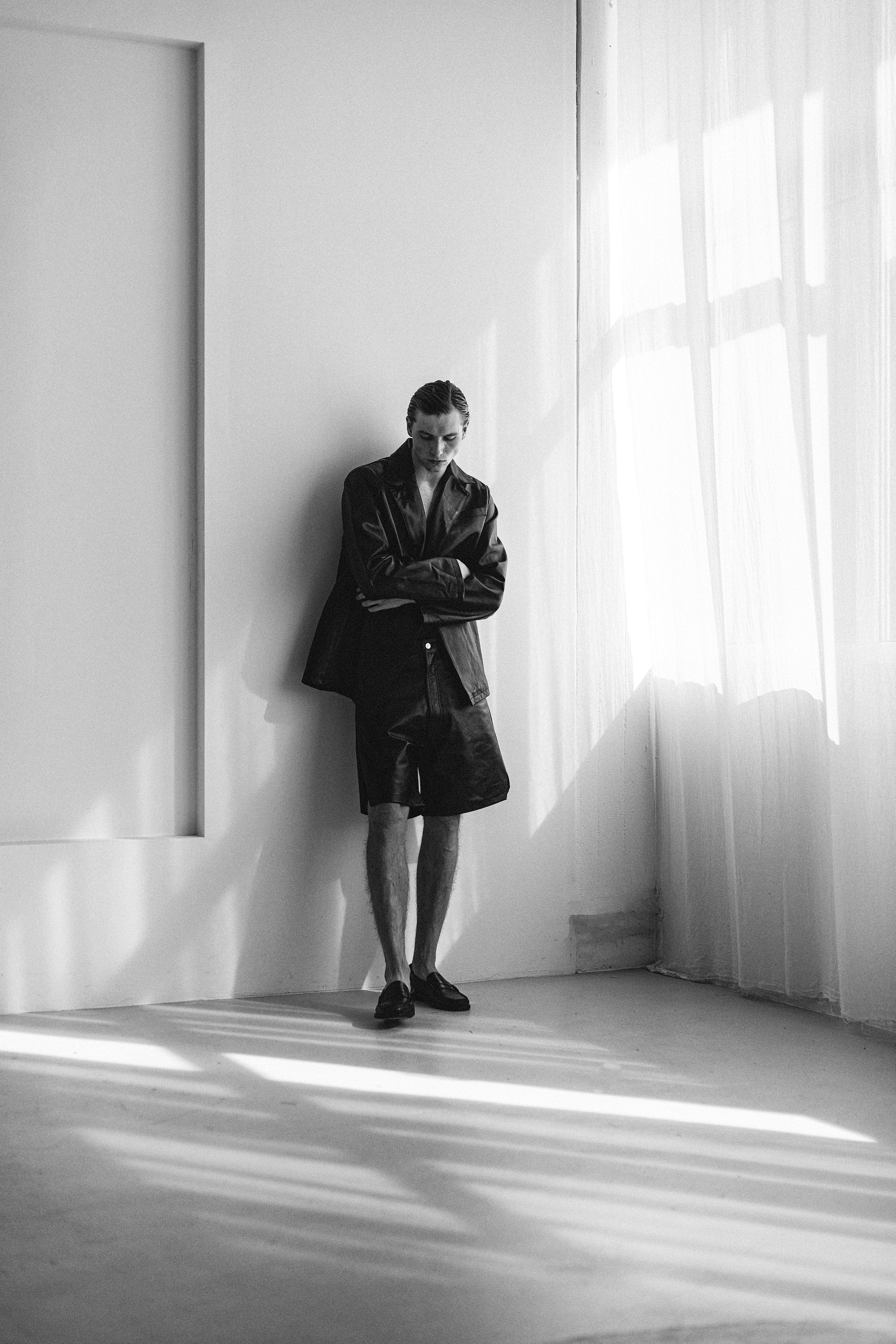 NAPPA LEATHER SINGLE BUTTON