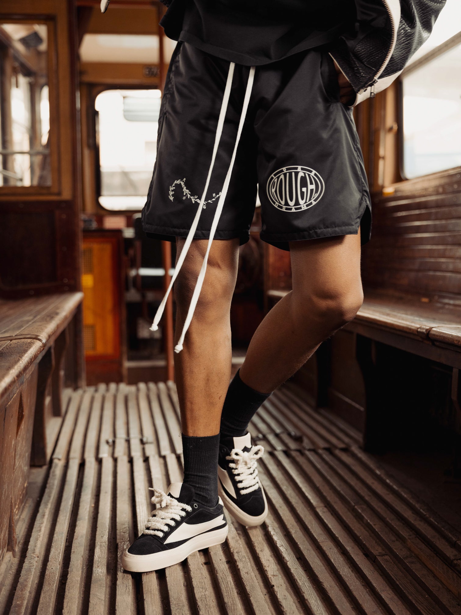 OLIVE BRANCH SHORTS