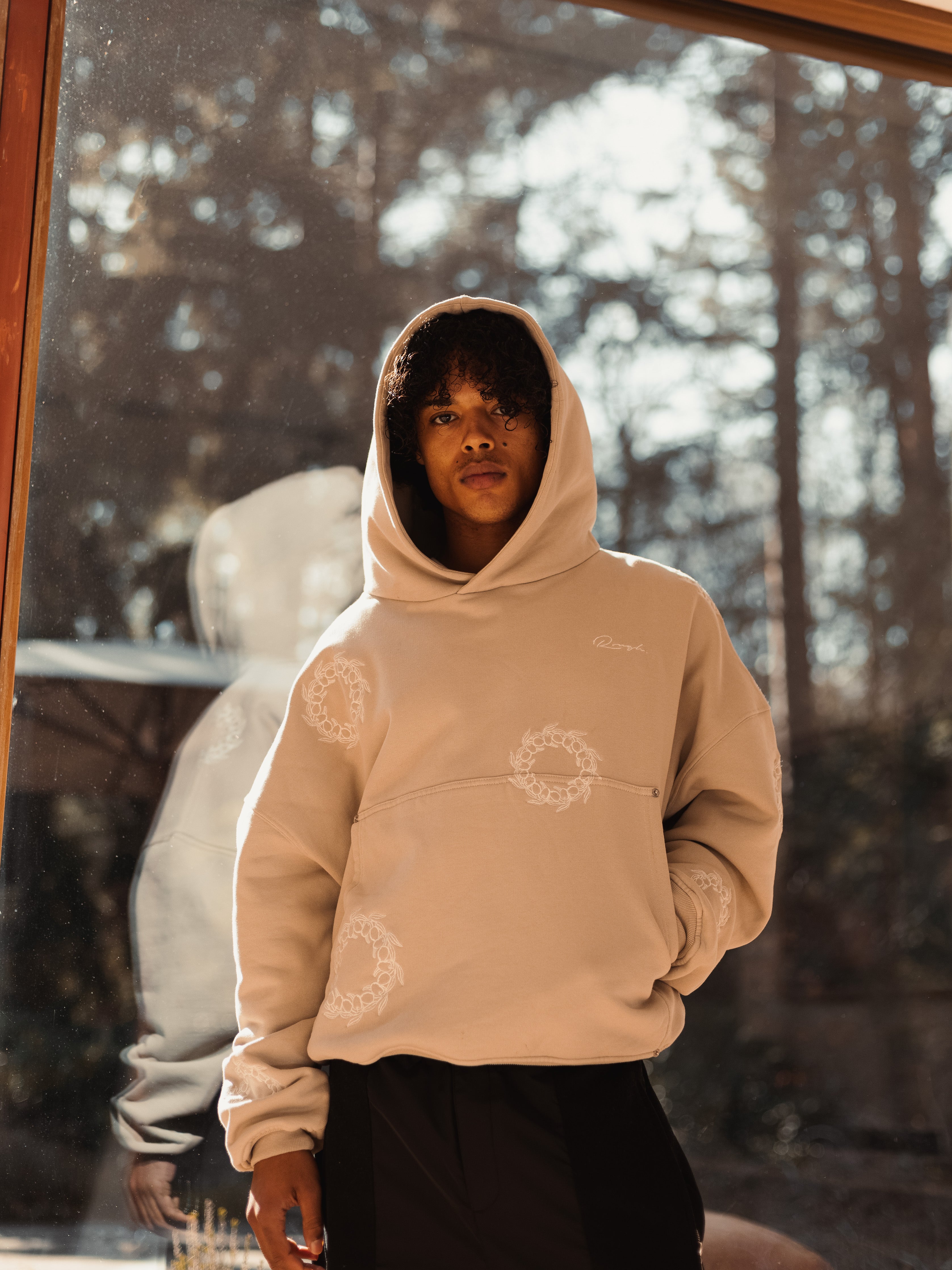 ELIA WREATH HOODIE