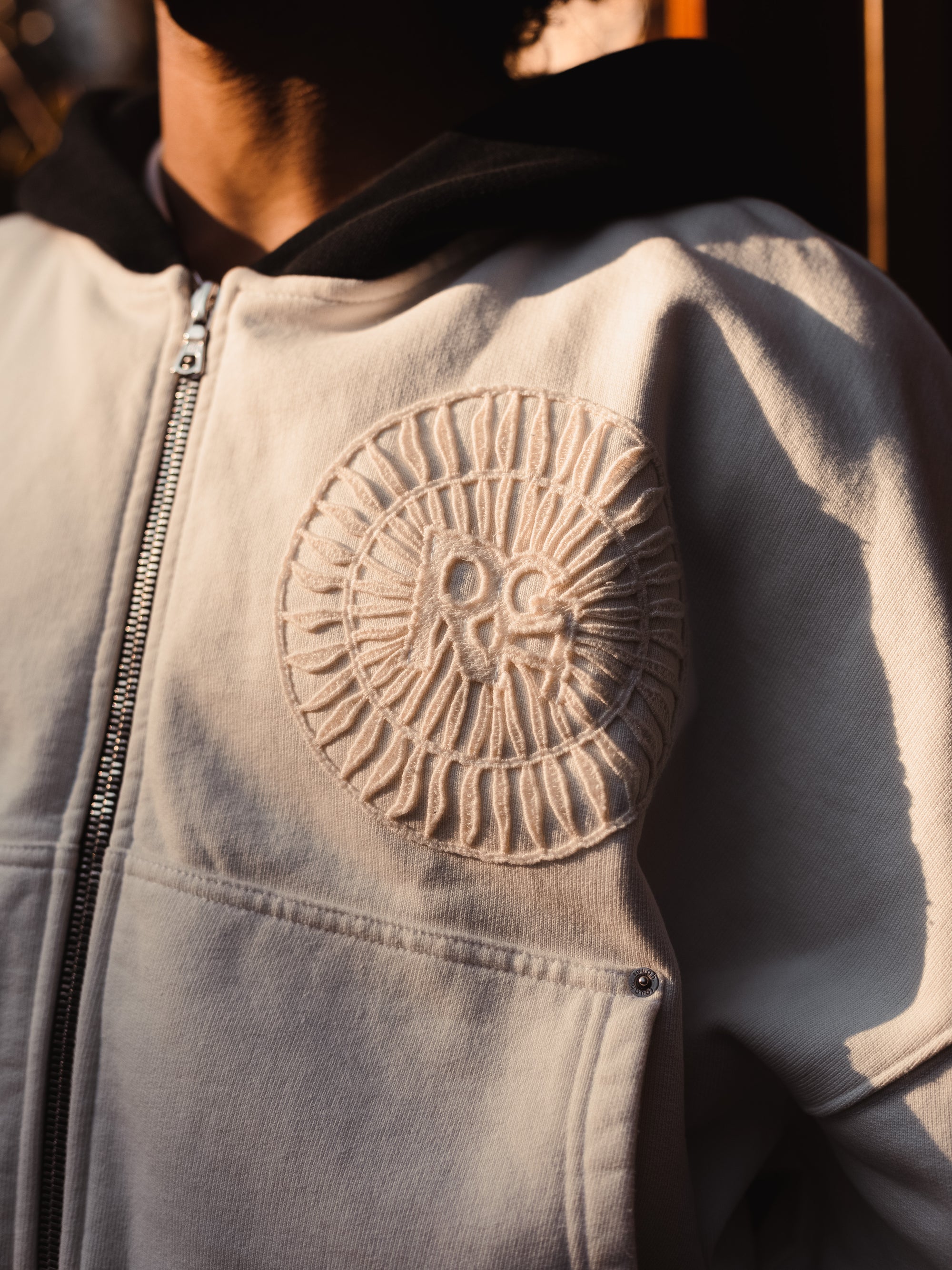 GUARDIANS OF SIGHT ZIP HOODIE