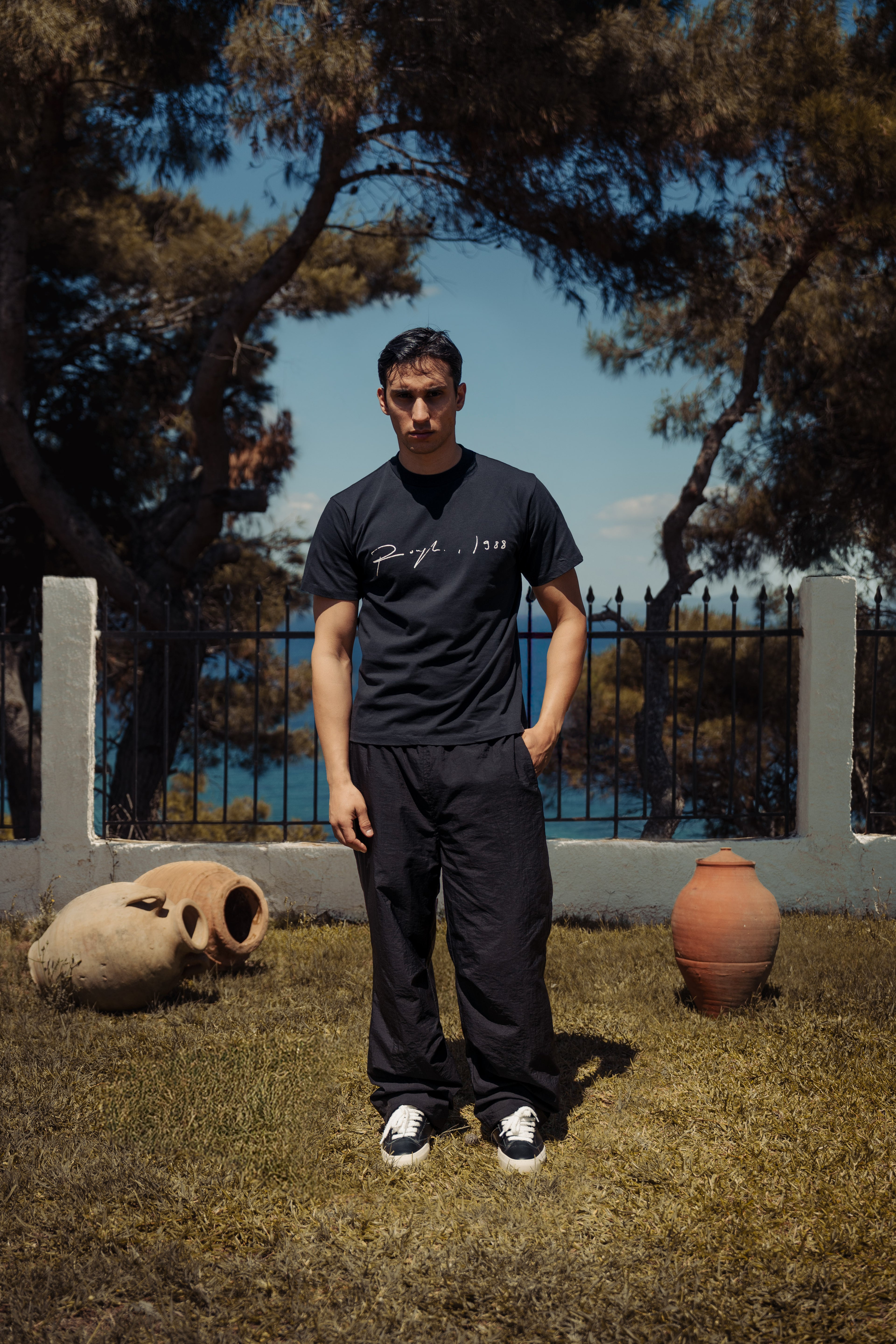SIGNATURE FITTED T-SHIRT BLACK