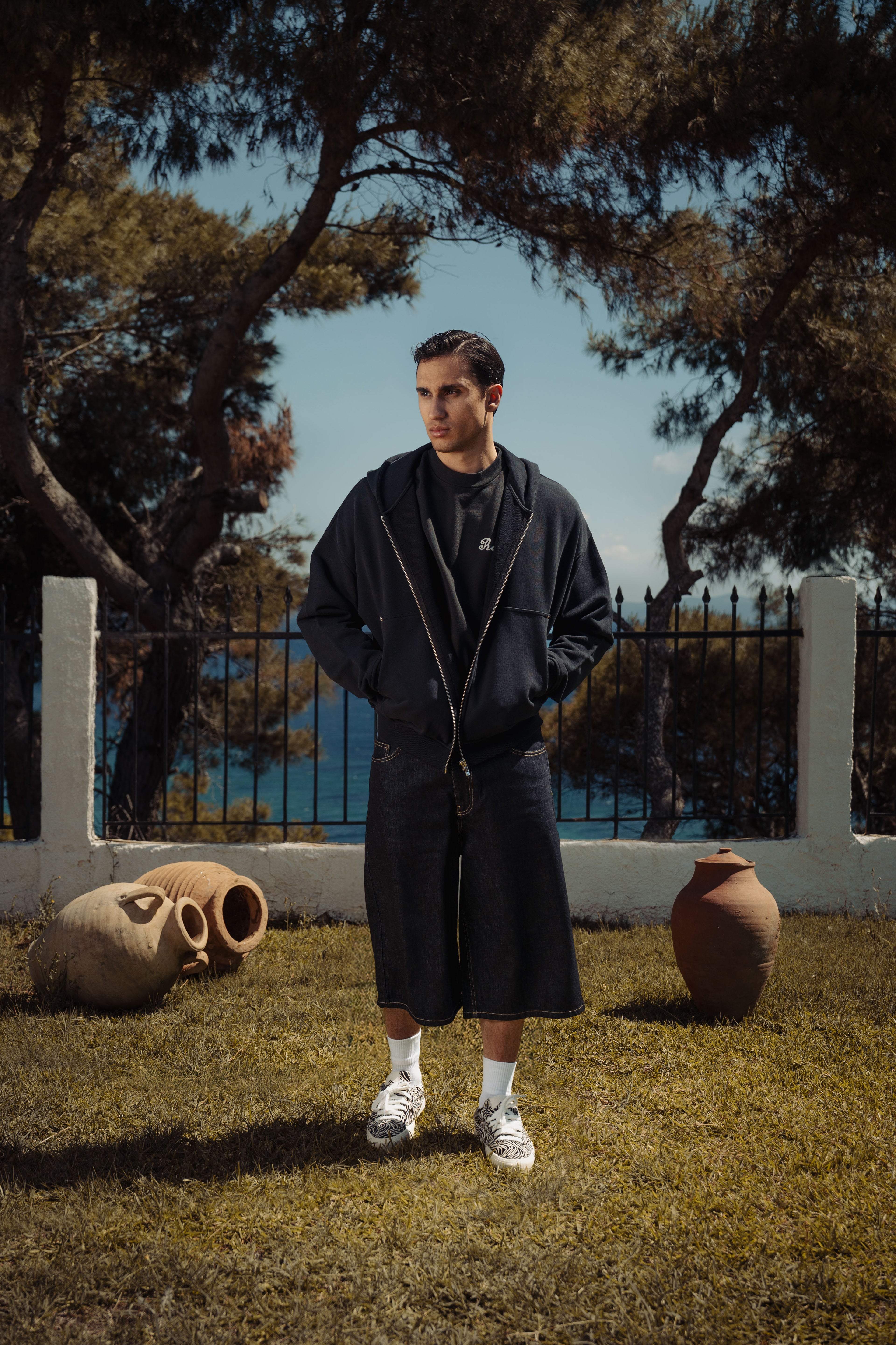 NYMA ZIP HOODIE
