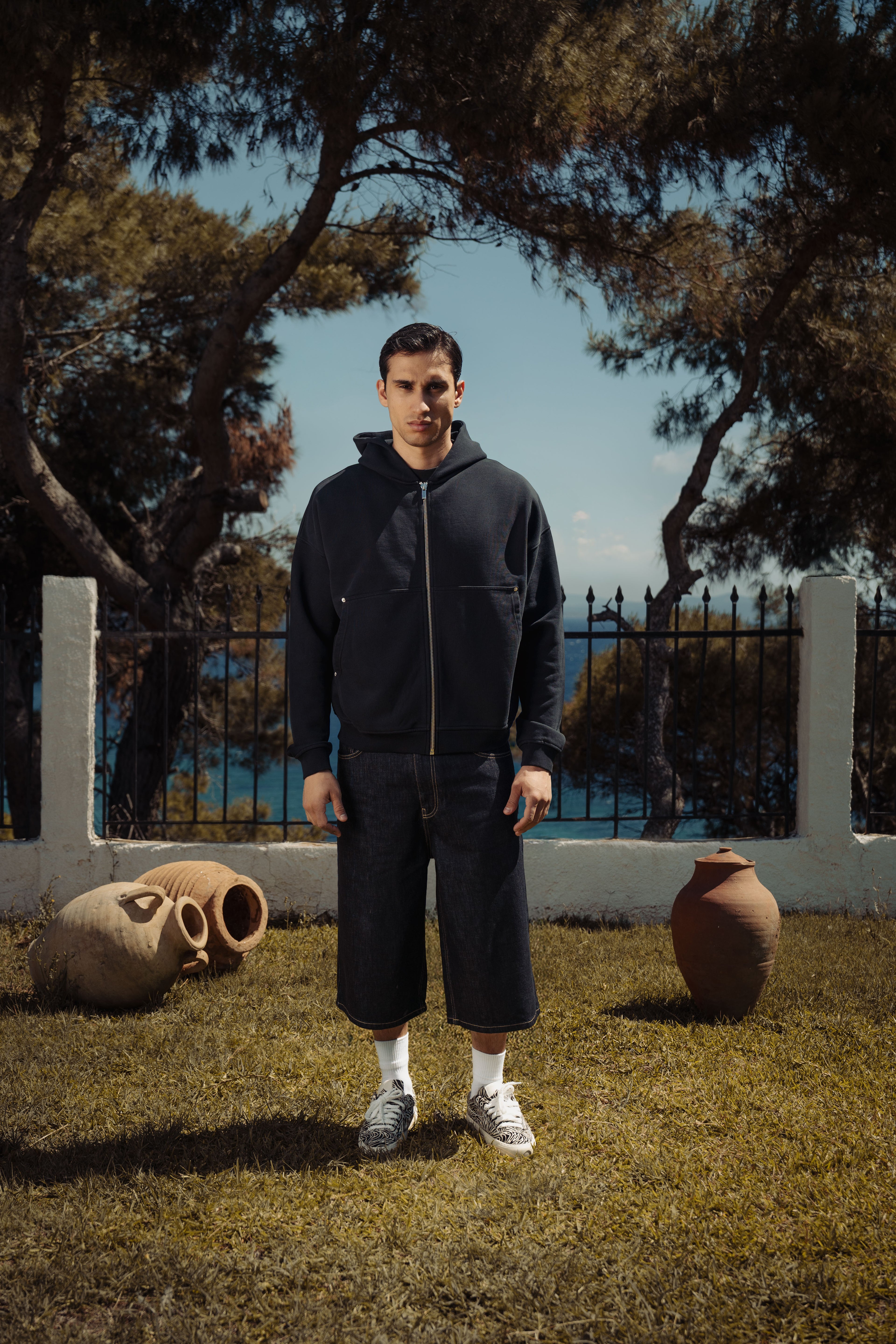 NYMA ZIP HOODIE