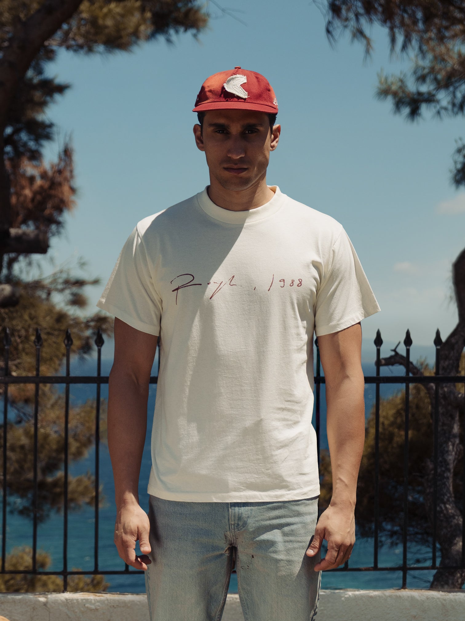 SIGNATURE FITTED T-SHIRT OFF WHITE/RED