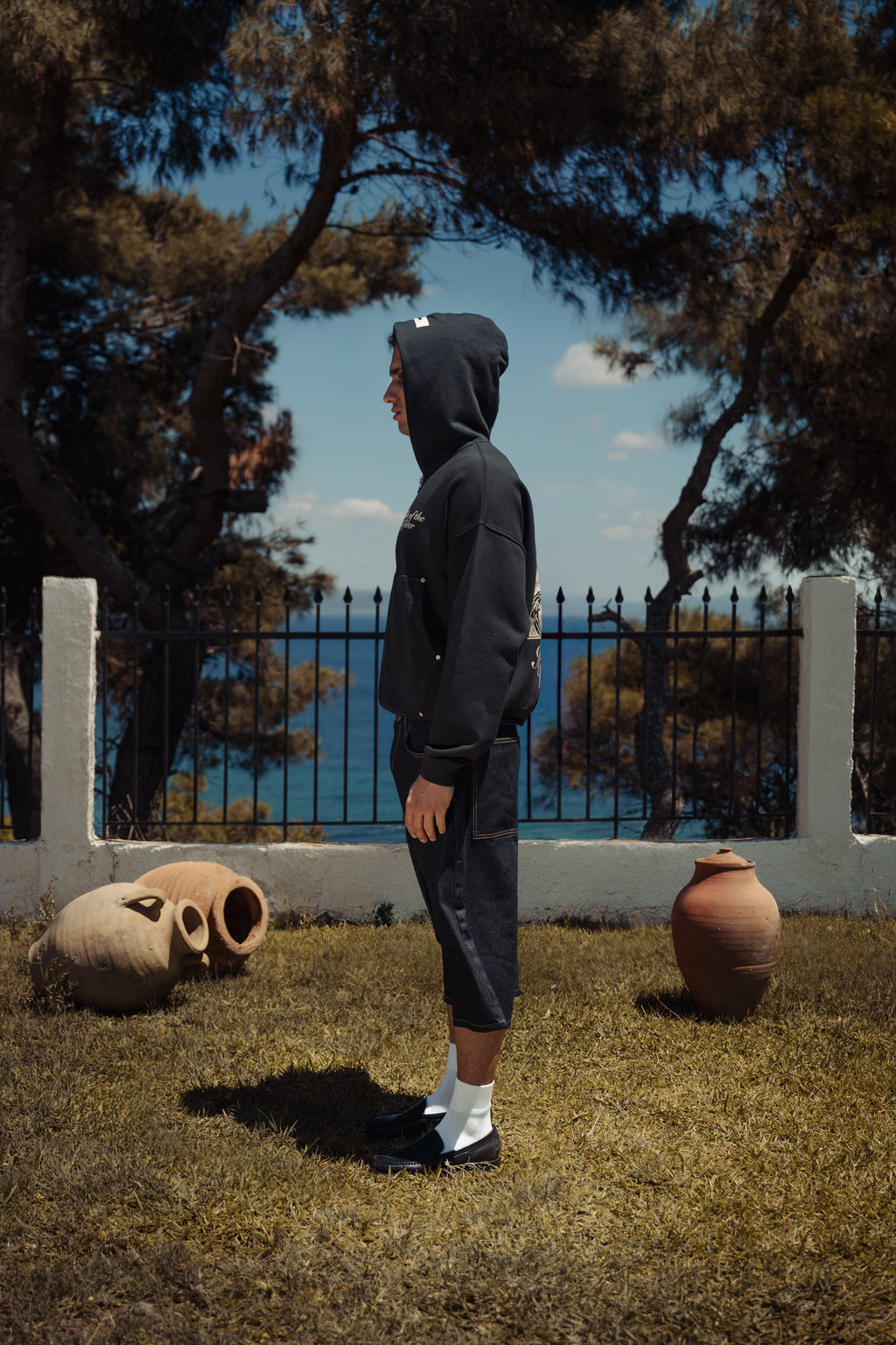 MERMAID ZIP HOODIE BLACK
