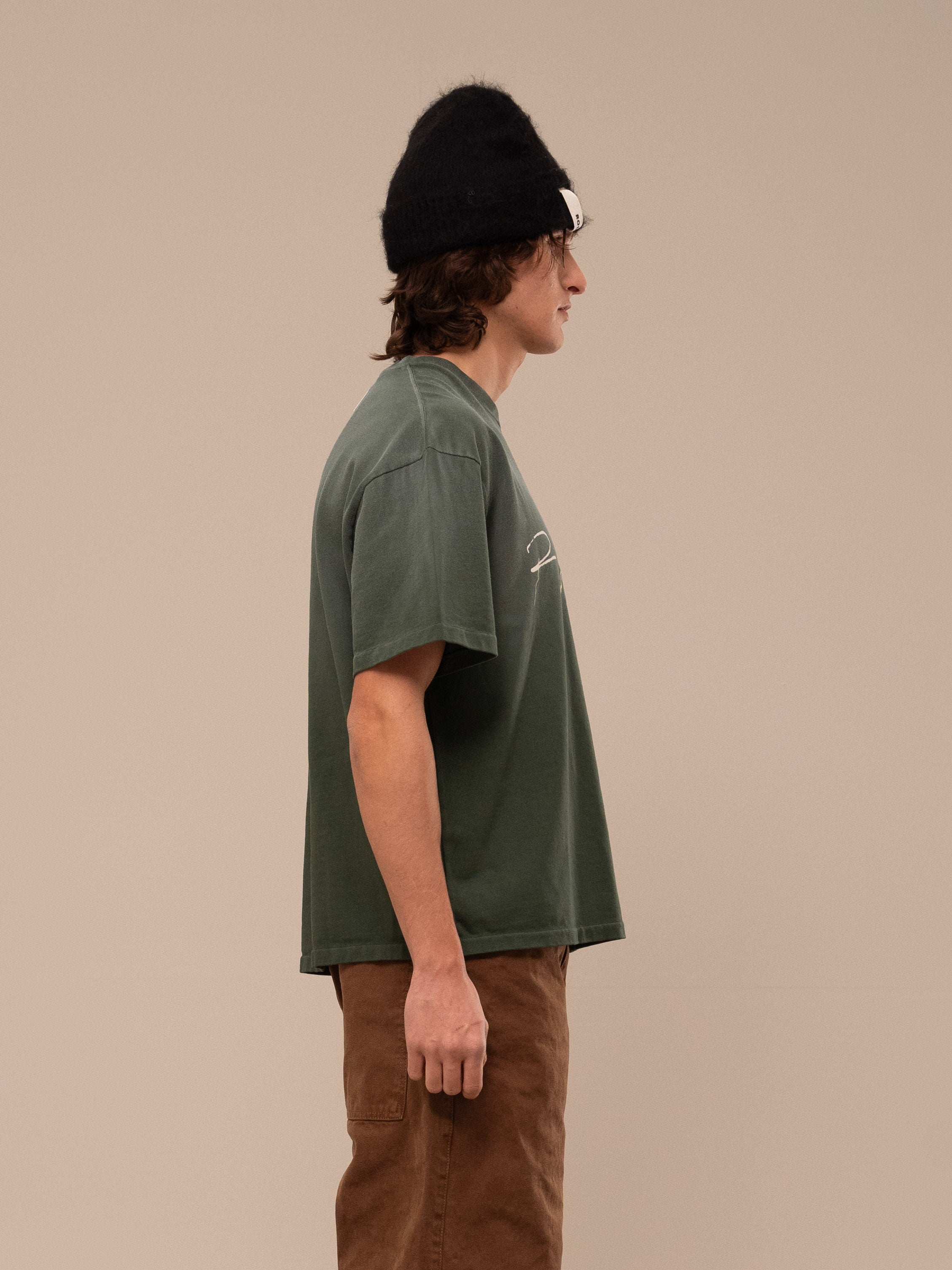 SIGNATURE T-SHIRT DARK GREEN – ROUGH.