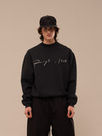 SIGNATURE SWEATSHIRT