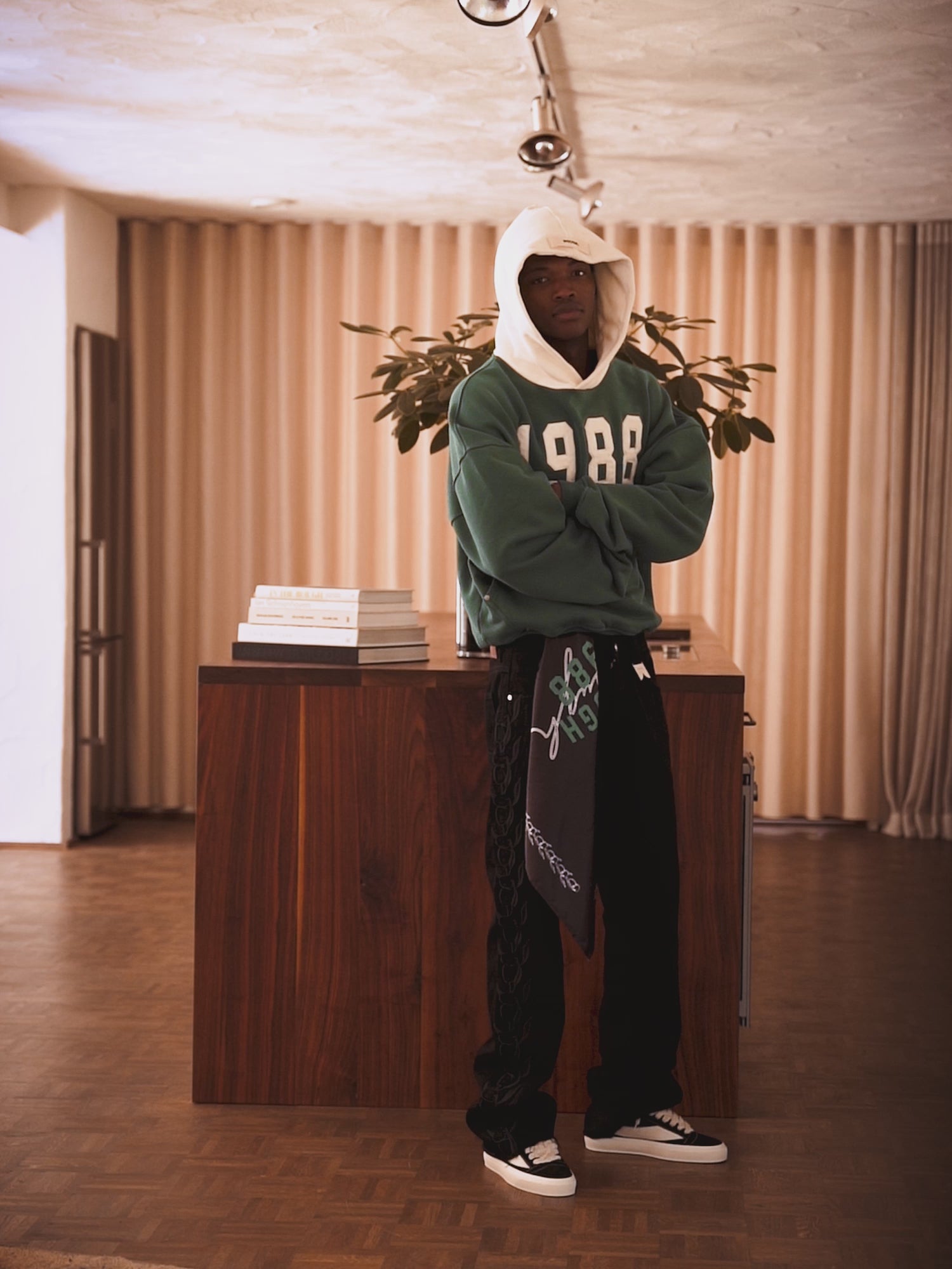 1988 HOODIE