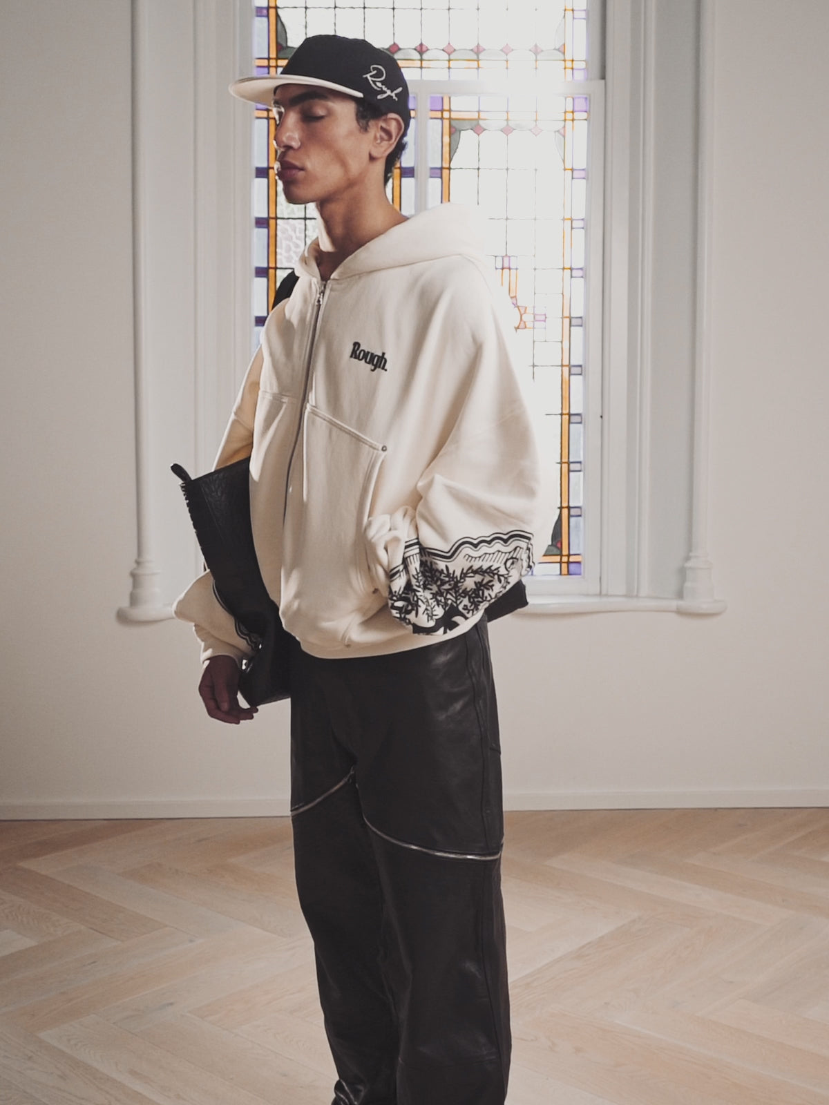 MONO ZIP-HOODIE