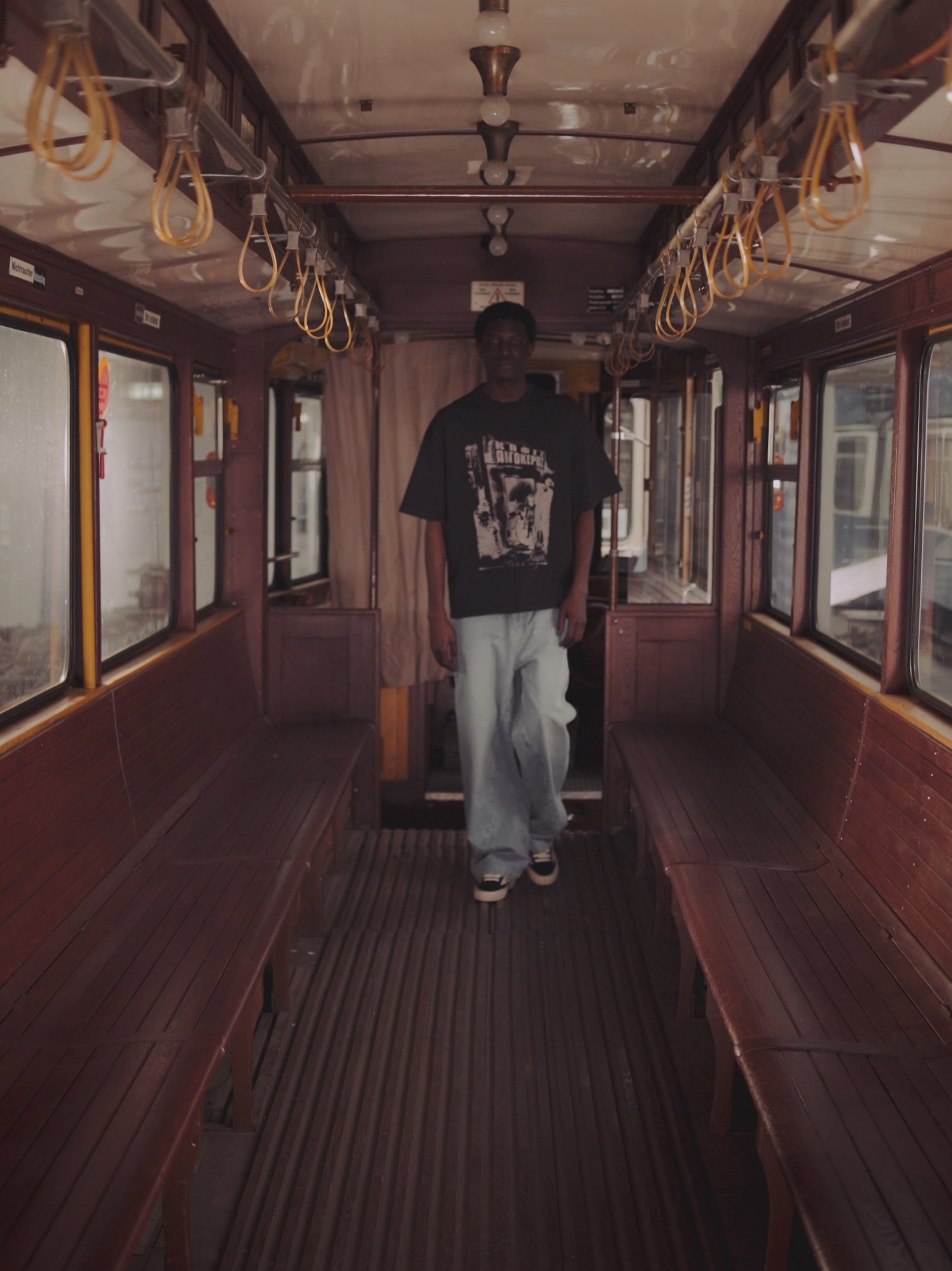 VINTAGE KINFOLK T-SHIRT