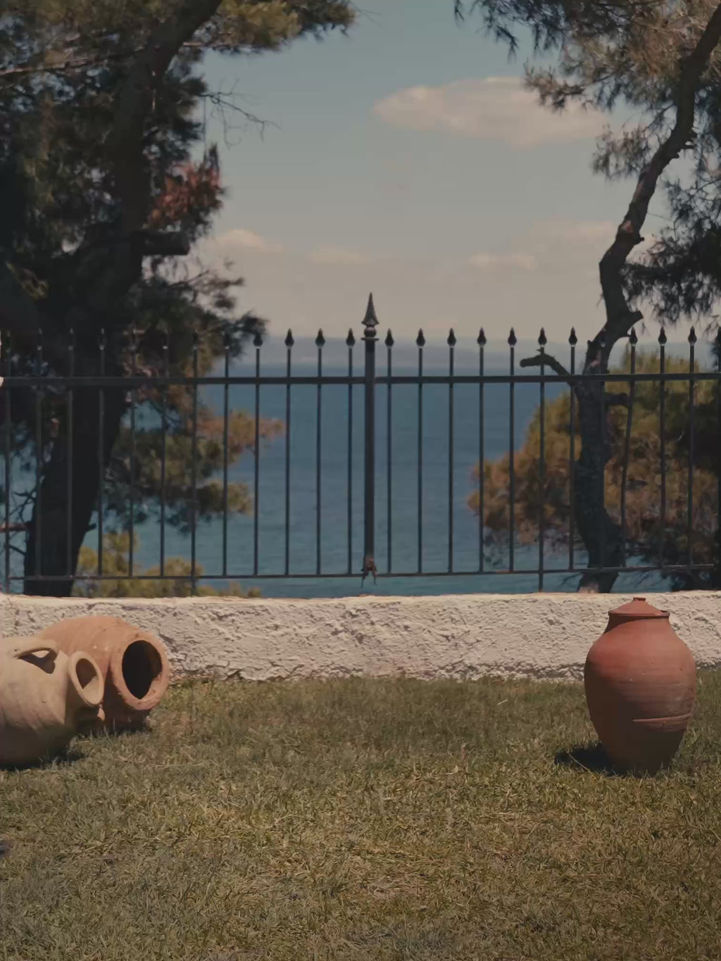 SIGNATURE HOODIE GREY