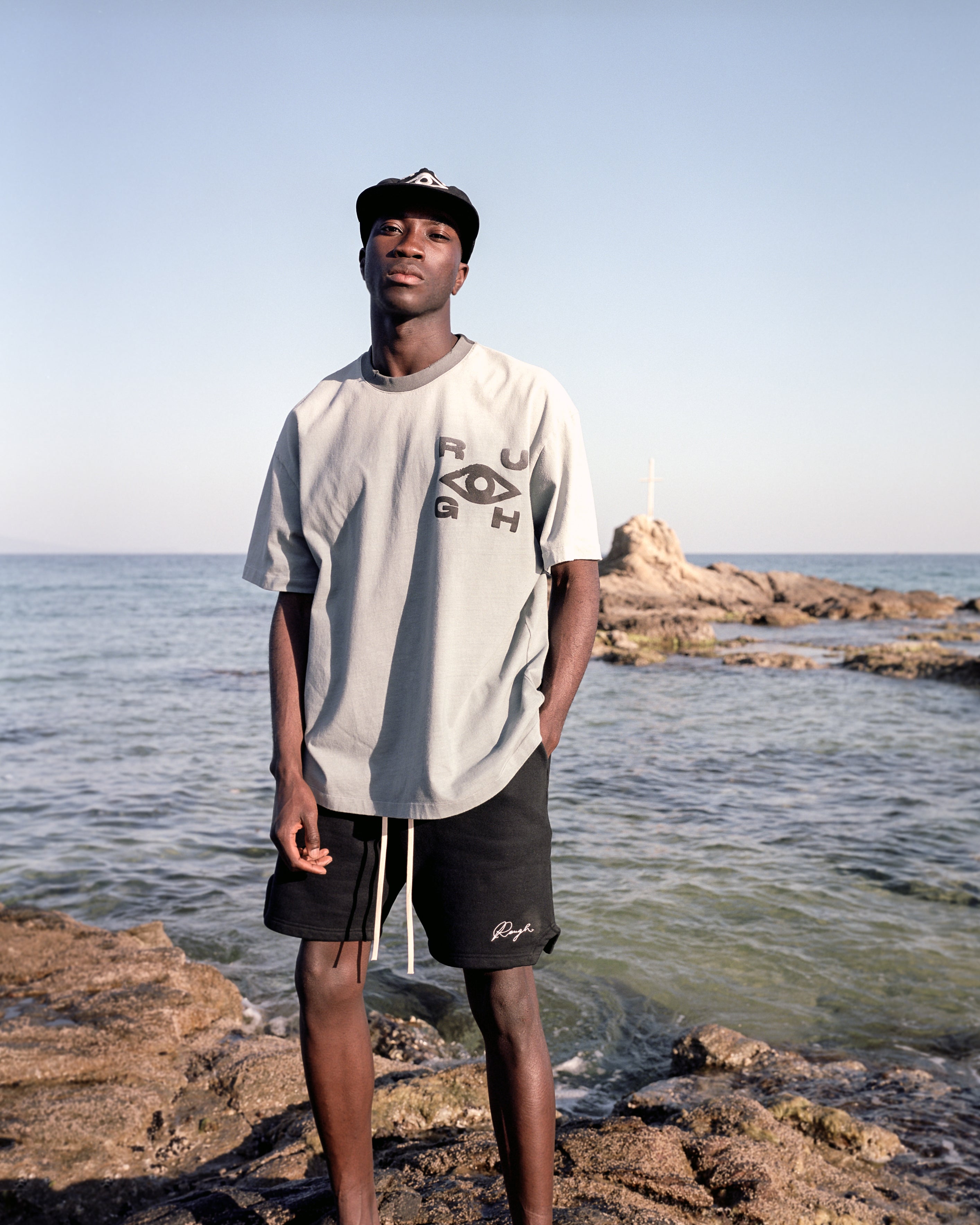 EMBLEM SHORTS