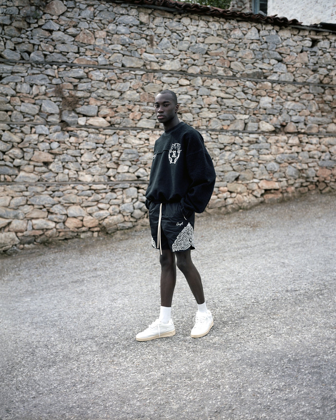 CREST SWEATER