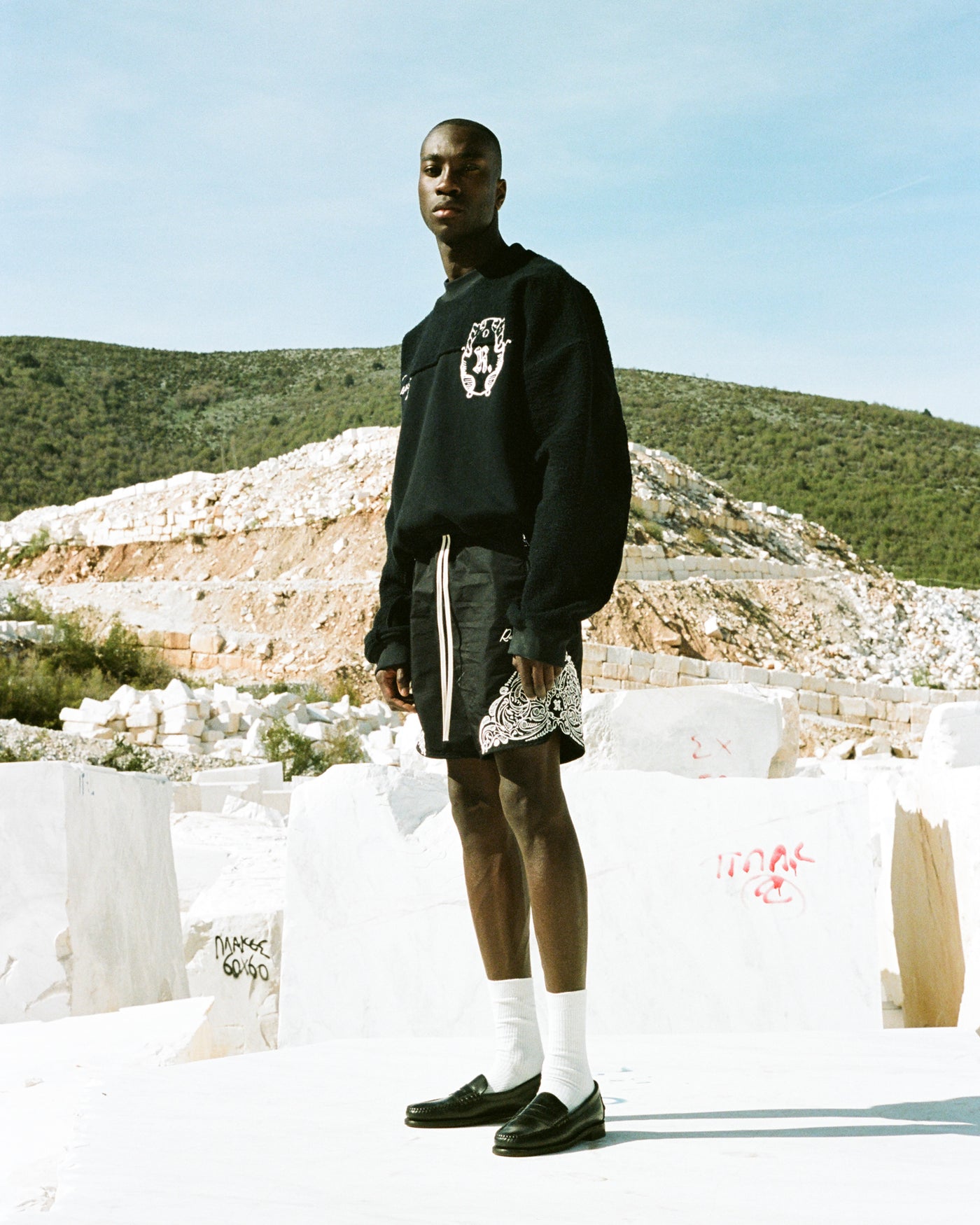 CREST SWEATER
